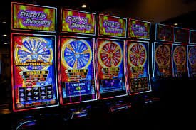 q79 0 Online Games Myanmar ကစားသမားများ Baccarat Sportsbook Slots ကစားနေသောမြင်ကွင်း